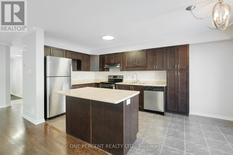 29436561/209-rolling-meadow-crescent/mer-bleuebradley-estatesanderson-park/ottawa/ontario/K1W0B1_12