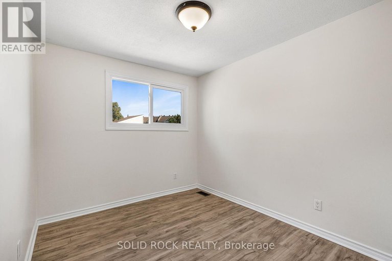 28982760/1394-lassiter-terrace/beaconwood/ottawa/ontario/K1J8N3_15