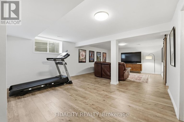 29617148/216-balikun-heights/emerald-meadowstrailwest/ottawa/ontario/K2V0A6_31