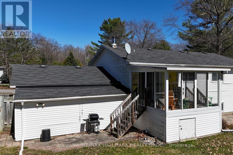 29675642/119-archie-street/constance-bay/ottawa/ontario/K0A3M0_32