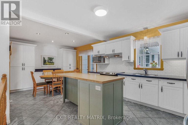 29164784/1261-golf-road/east-hawkesbury-twp/east-hawkesbury/ontario/K6A2R2_13