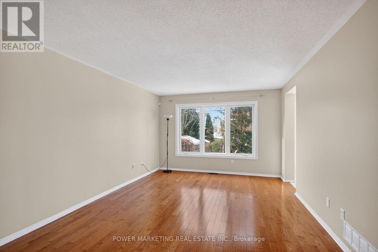 29154682/6410-sablewood-place/chapel-hill/ottawa/ontario/K1C7L7_28