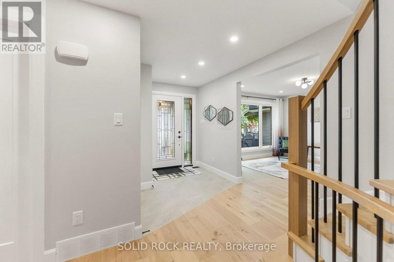 28762668/210-carleton-avenue/ottawa-westtunneys-pasture/ottawa/ontario/K1Y0J3_4