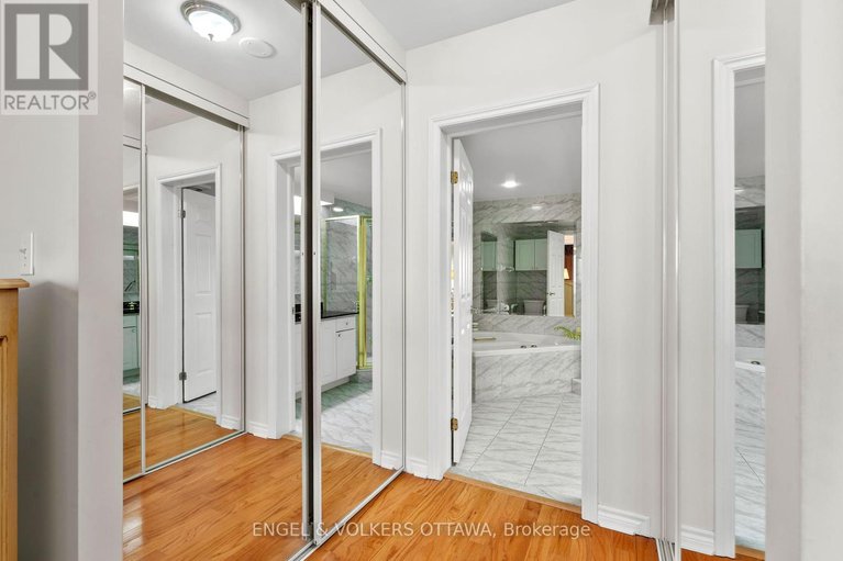 28574769/1604-3105-carling-avenue/bayshore/ottawa/ontario/K2H5A6_17