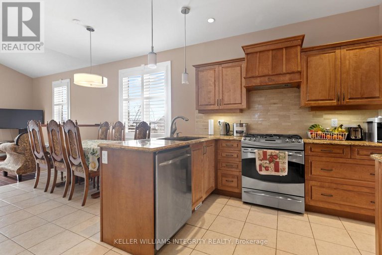 27908080/101-thivierge-court/town-of-rockland/clarence-rockland/ontario/K4K0E7_5