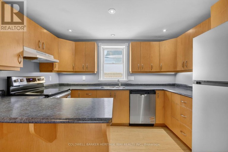 29461153/86-brae-street/almonte/mississippi-mills/ontario/K0A1A0_4