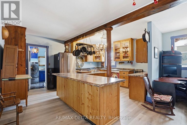 29479728/132-high-street/vankleek-hill/champlain/ontario/K0B1R0_15