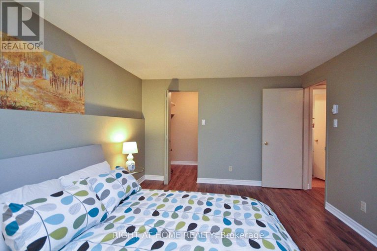 28367291/a-311-presland-road/overbrookcastle-heights/ottawa/ontario/K1K2B6_9