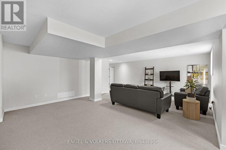 29402530/126-orchestra-way/riverside-southgloucester-glen/ottawa/ontario/K4M0R5_34