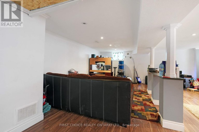 28682259/1753-heron-road/urbandale-acres/ottawa/ontario/K1V6A2_19