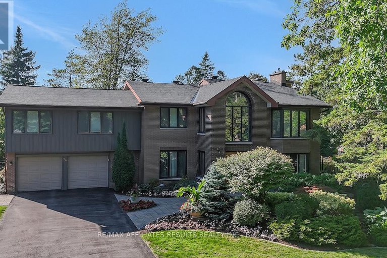 28899116/30-pentland-crescent/beaverbrook/ottawa/ontario/K2K1V5_1