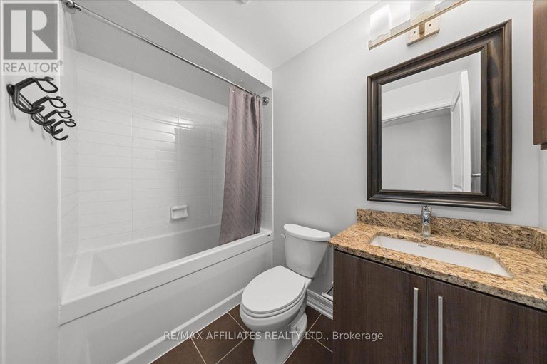 28777062/303-238-besserer-street/sandy-hill/ottawa/ontario/K1N6B1_24