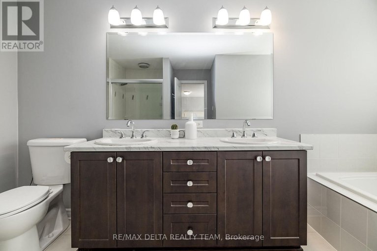 28750818/218-enclave-walk/mer-bleuebradley-estatesanderson-park/ottawa/ontario/K1W0J4_14