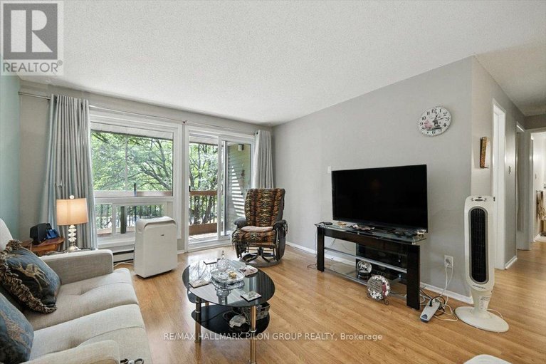 28804572/315-6434-bilberry-drive/orleans-wood/ottawa/ontario/K1C4P5_5