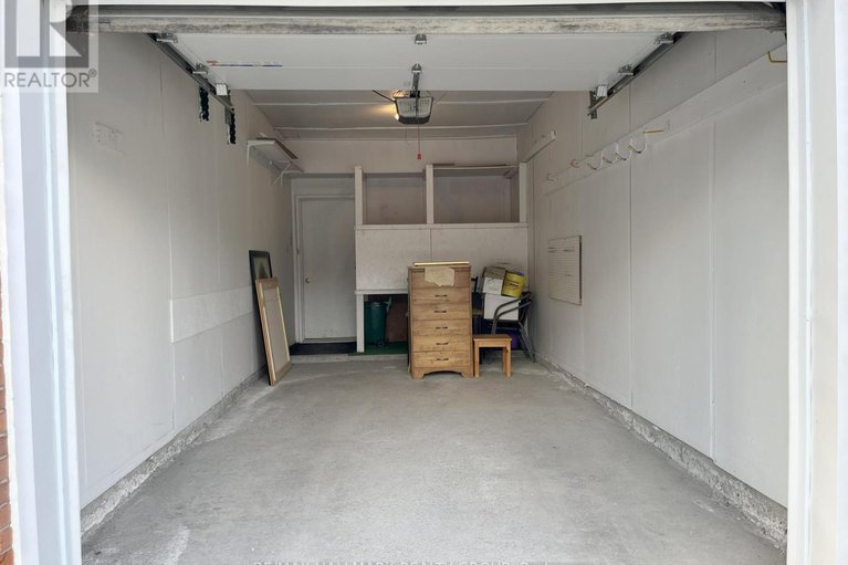28920438/72-218-d-equestrian-drive/bridlewood/ottawa/ontario/K2M1E2_25