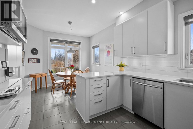 29645046/527-silverbell-crescent/blossom-parkkemp-parkfindlay-creek/ottawa/ontario/K1T0N9_12