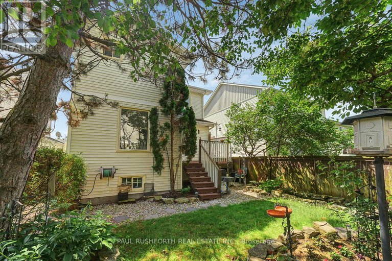 28591928/299-tompkins-avenue/bilberry-creekqueenswood-heights/ottawa/ontario/K1E3X3_23