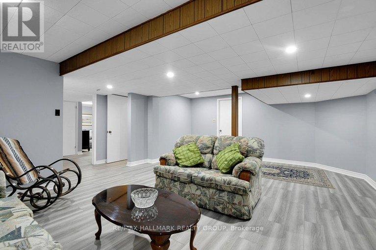 29444674/6-westdale-avenue/lakeview-park/ottawa/ontario/K2H5J3_54