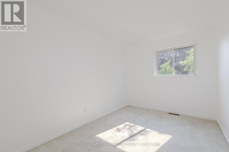 28624052/2833-mozart-court/emerald-woodssawmill-creek/ottawa/ontario/K1T2P6_31