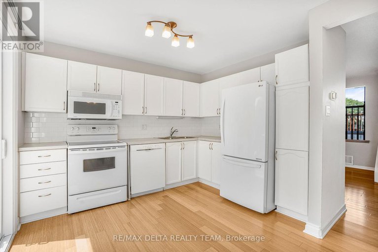 28606740/1387-beaucourt-place/fallingbrookridgemount/ottawa/ontario/K4A1W3_7
