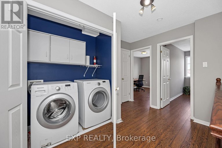 29225786/4596-ogilvie-walk-crescent/carson-grove/ottawa/ontario/K1J1G6_16