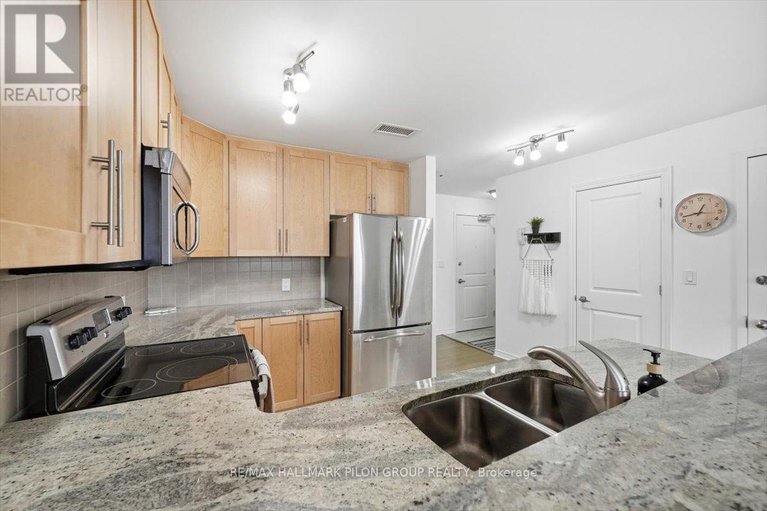 29274548/4-50-prestige-circle/chatelaine-village/ottawa/ontario/K4A0W9_4