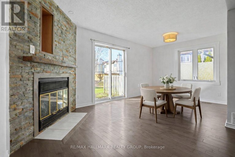 29632598/504-canotia-place/fallingbrookpineridge/ottawa/ontario/K4A2J3_16