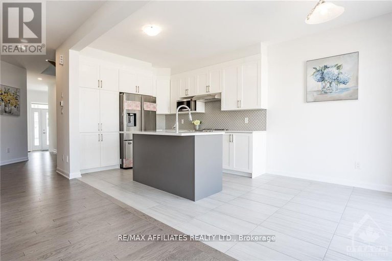 28880328/850-cappamore-drive/half-moon-bay/ottawa/ontario/K2C3H2_8