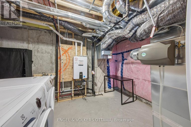 29352954/302-canadensis-lane/half-moon-bay/ottawa/ontario/K2J6X8_38