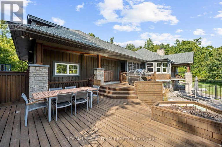 28865171/1560-maley-lane/rural-kanata-central/ottawa/ontario/K2W1C2_47