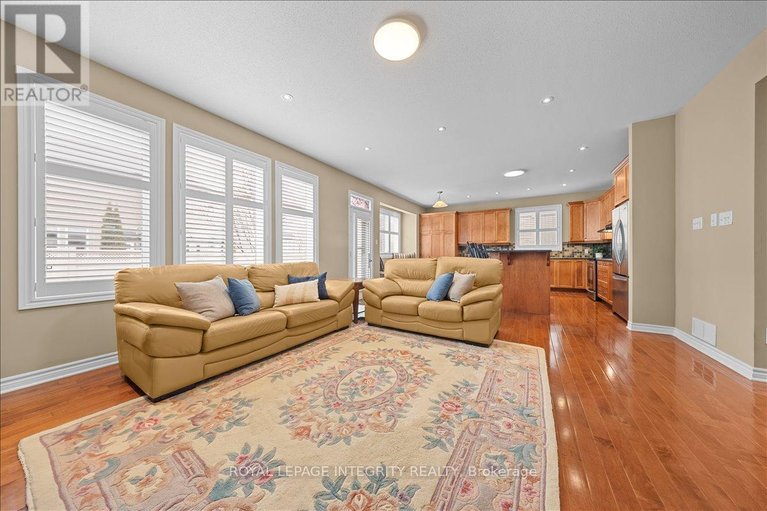 29609929/638-rosehill-avenue/stittsville-north/ottawa/ontario/K2S0K2_13