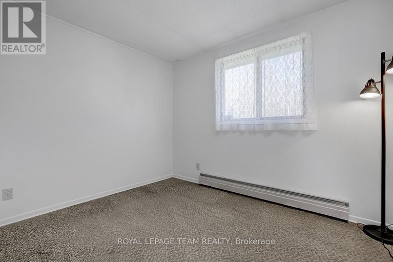 29655714/5523-mitch-owens-road/manotick-south-to-roger-stevens/ottawa/ontario/K1X1C2_17