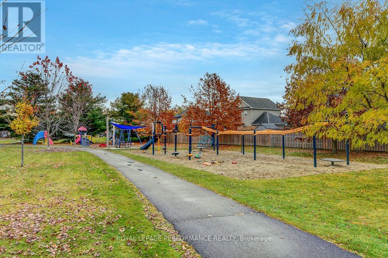 29315283/29-meadowlark-street/village-of-russell/russell/ontario/K4R0B8_38