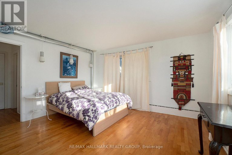 28569647/1053-chelsea-drive/viscount-alexander-park/ottawa/ontario/K1K0M7_26