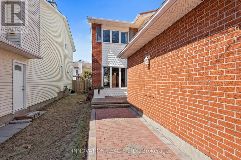 29591600/2056-wildflower-drive/queenswood-heights-south/ottawa/ontario/K1E3R3_4