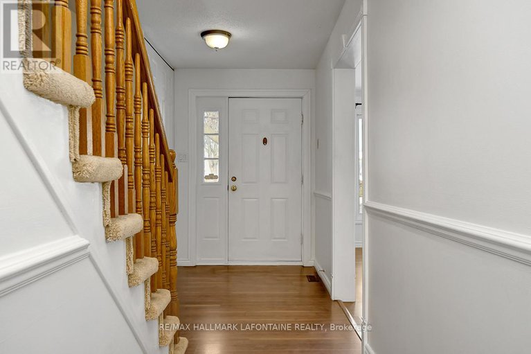 29381191/6128-vineyard-drive/convent-glen/ottawa/ontario/K1C2N6_3