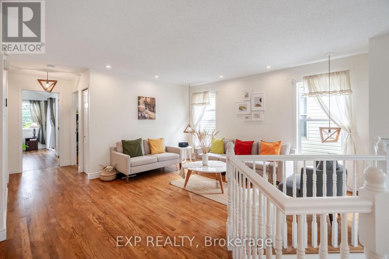 28873619/1562-lisbon-street/fallingbrookpineridge/ottawa/ontario/K4A4B9_9