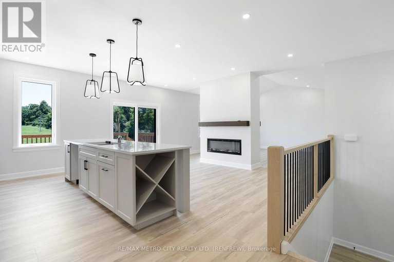 28632325/27-tinswood-road/horton-twp/horton/ontario/K7V3Z8_8