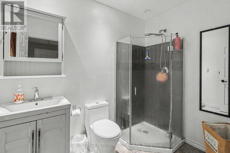 29634644/717-magnolia-street/avalon-west/ottawa/ontario/K4A0Z2_29