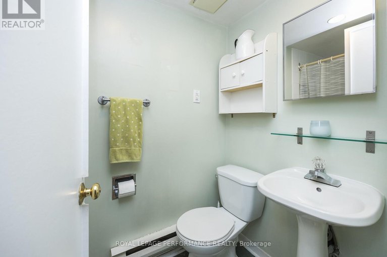 28471884/49-reaney-court/beaverbrook/ottawa/ontario/K2K1W7_41