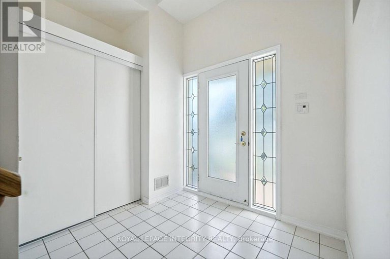 28800164/17-columbus-avenue/overbrook/ottawa/ontario/K1K1R2_4