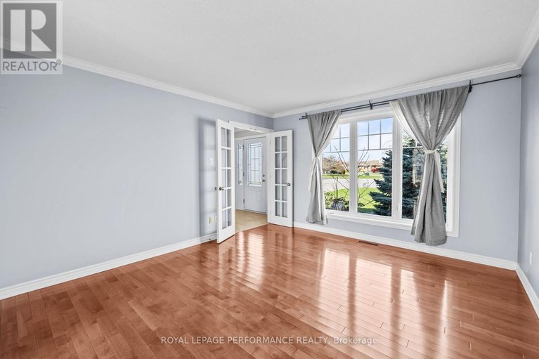 29638186/54-lapointe-boulevard/embrun/russell/ontario/K0A1W0_11