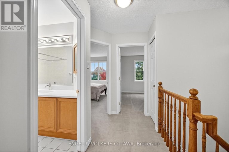 29030963/277-mart-circle/manor-park/ottawa/ontario/K1K4W2_35