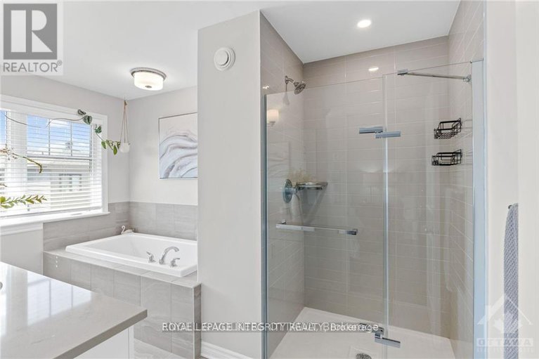 29038271/165-angelonia-crescent-e/blossom-parkkemp-parkfindlay-creek/ottawa/ontario/K1T0Y5_11