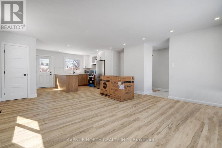 29032421/882-balsam-drive/chatelaine-village/ottawa/ontario/K1E1B5_9