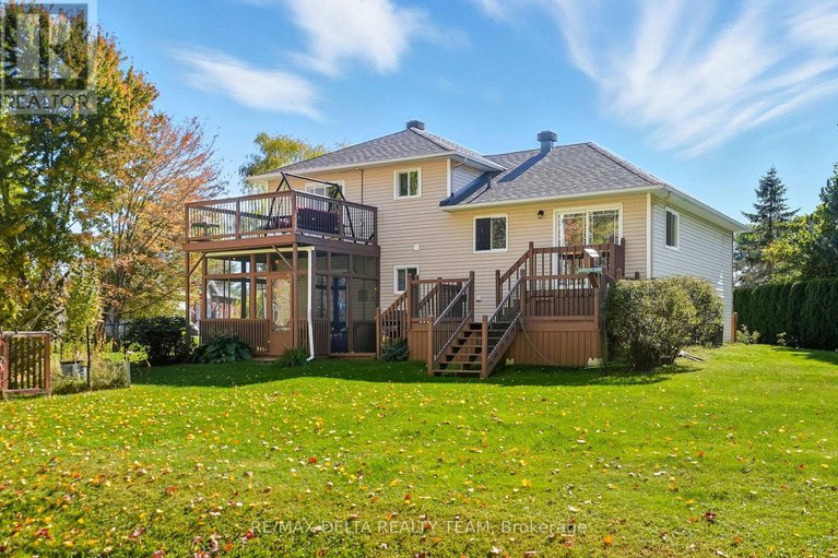 29027836/1099-des-erables-court/clarencerockland-twp/clarence-rockland/ontario/K4K1K9_31