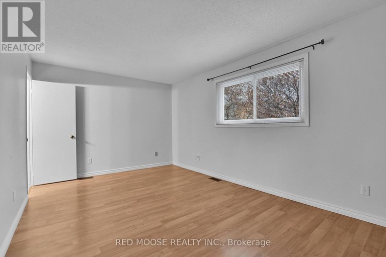 29480001/1983-greenvale-lane/chateauneuf/ottawa/ontario/K1C6E4_22