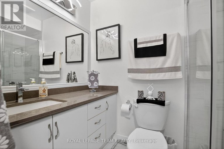 29366055/20-river-oaks-court/stittsville-central/ottawa/ontario/K2S1L3_32