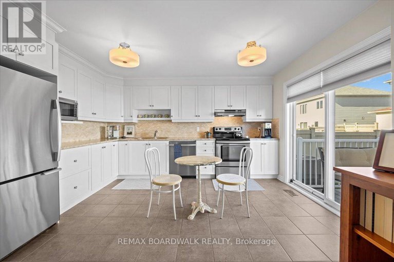 29240598/906-pellerin-place/avalon-east/ottawa/ontario/K4A0S4_8