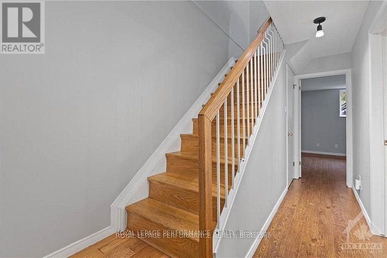 28623720/10-1132-gablefield-private/beaconwood/ottawa/ontario/K1J1E3_21